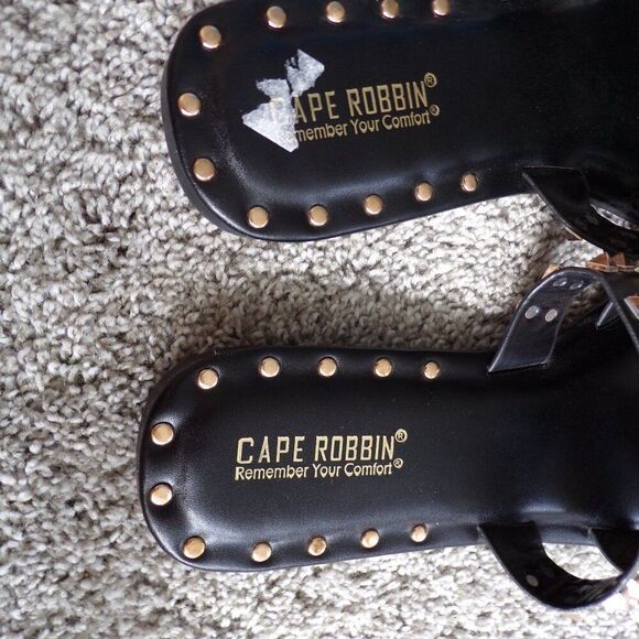 NWOT Cape Robbin studded slides 10 - Picture 6 of 8